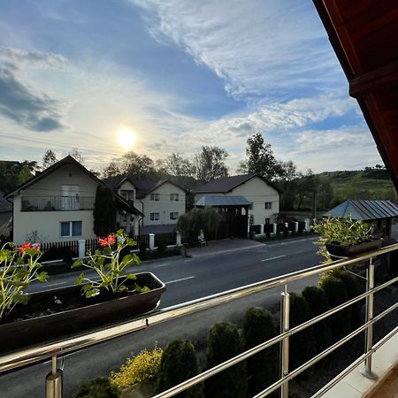 Pensiunea Casa Godja Văleni Exterior foto