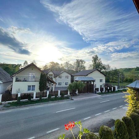 Pensiunea Casa Godja Văleni Exterior foto