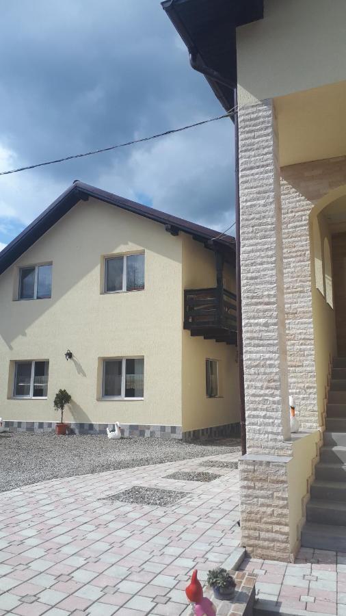 Pensiunea Casa Godja Văleni Exterior foto